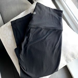 Lululemon align crop 19” black size 6